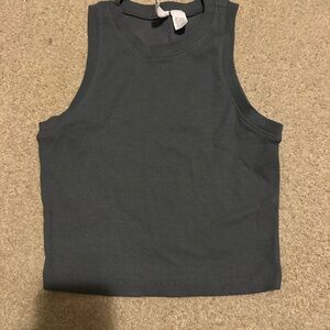 NWOT Tilly’s high neck gray cropped tank size M